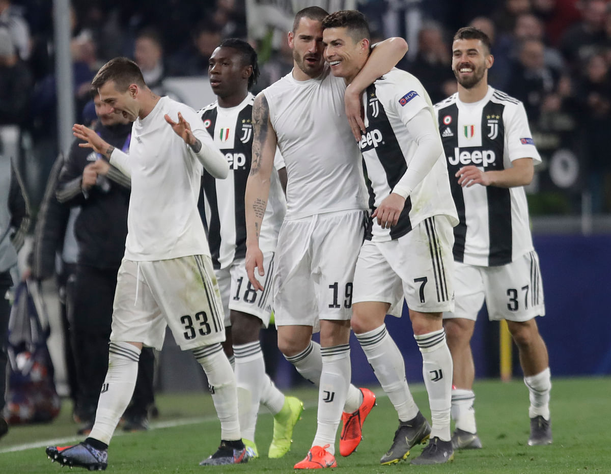 Cristiano Ronaldo scored a hat-trick against Atletico Madrid to send Juventus into the quarterfinals with a 3-0 win.