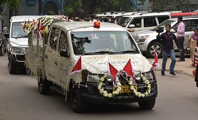Kolkata: The hearse carrying mortal remains of Matua matriarch Binapani Devi, popular as