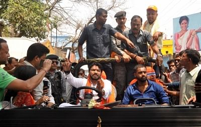 Bardhaman: BJP leader Babul Supriyo during an election campaign ahead of 2019 Lok Sabha polls, in West Bengal