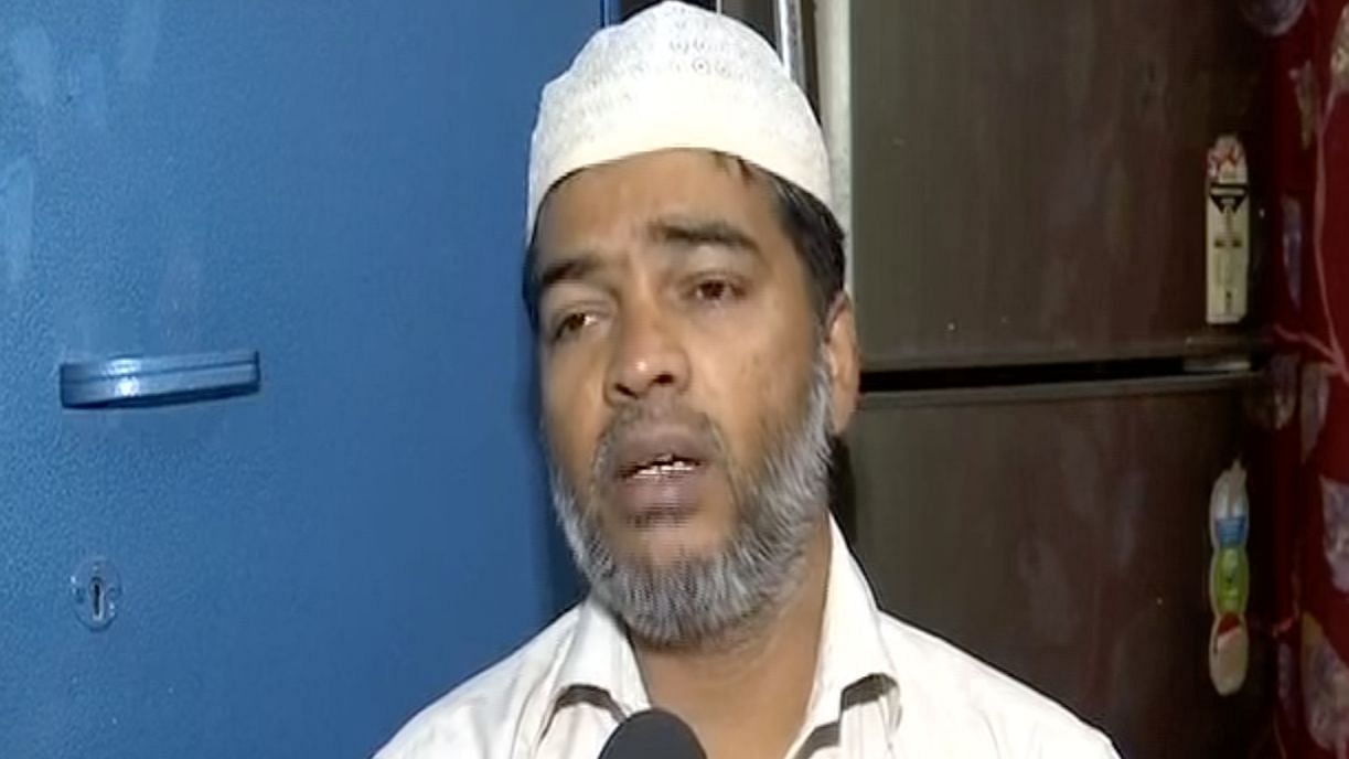 Abdul Wahid was arrested for alleged involvement in the 2006 Mumbai train blasts.