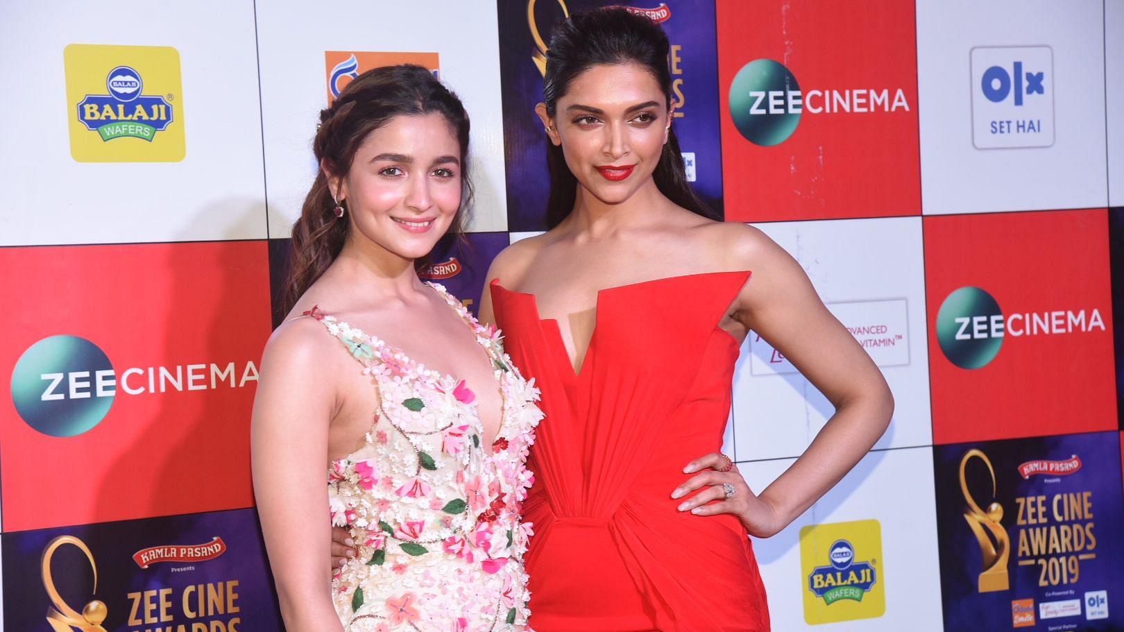 Alia Bhatt and Deepika Padukone at the Zee Cine Awards 2019.