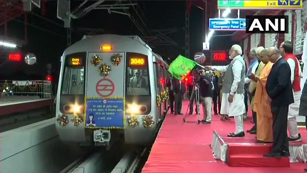 PM Modi flagged off the new section of the Red Line of the Delhi Metro.&nbsp;