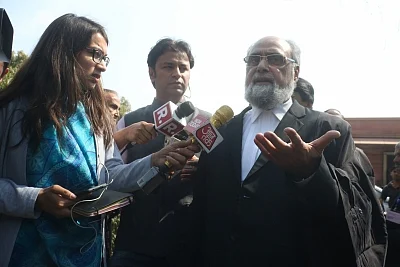 New Delhi: New Delhi: Sunni Waqf Board representative, senior advocate Shakeel Ahmed Syed talks to media person at Supreme Court in New Delhi on March 8, 2019. The Supreme Court on Friday ordered mediation to settle the Ram Janmabhoomi-Babri Masjid Ayodhya title dispute case by a three-member panel. (Photo: IANS)\