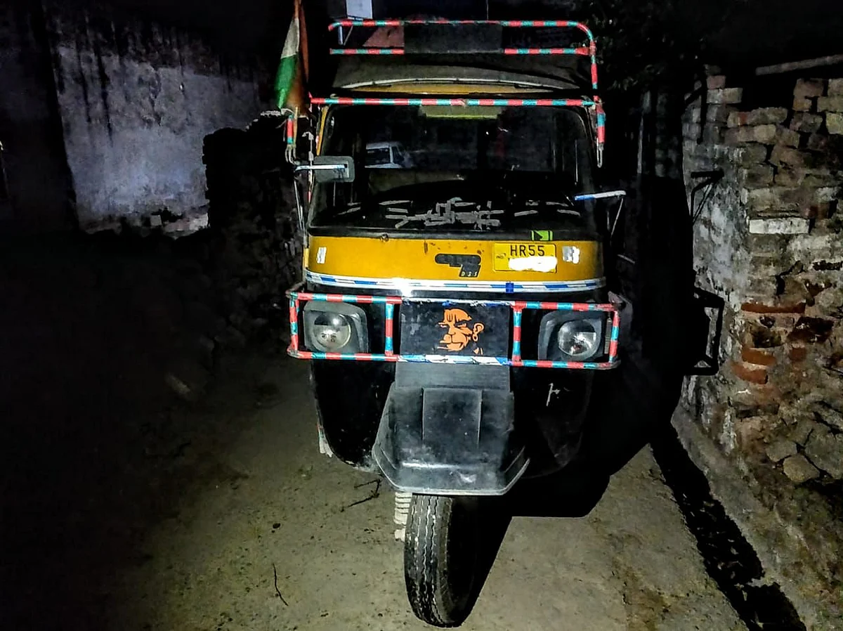 The auto-rickshaw that Mahesh had been running for only a few months as wage daily-wage labour wasn’t enough to feed his mother, two kids and wife.