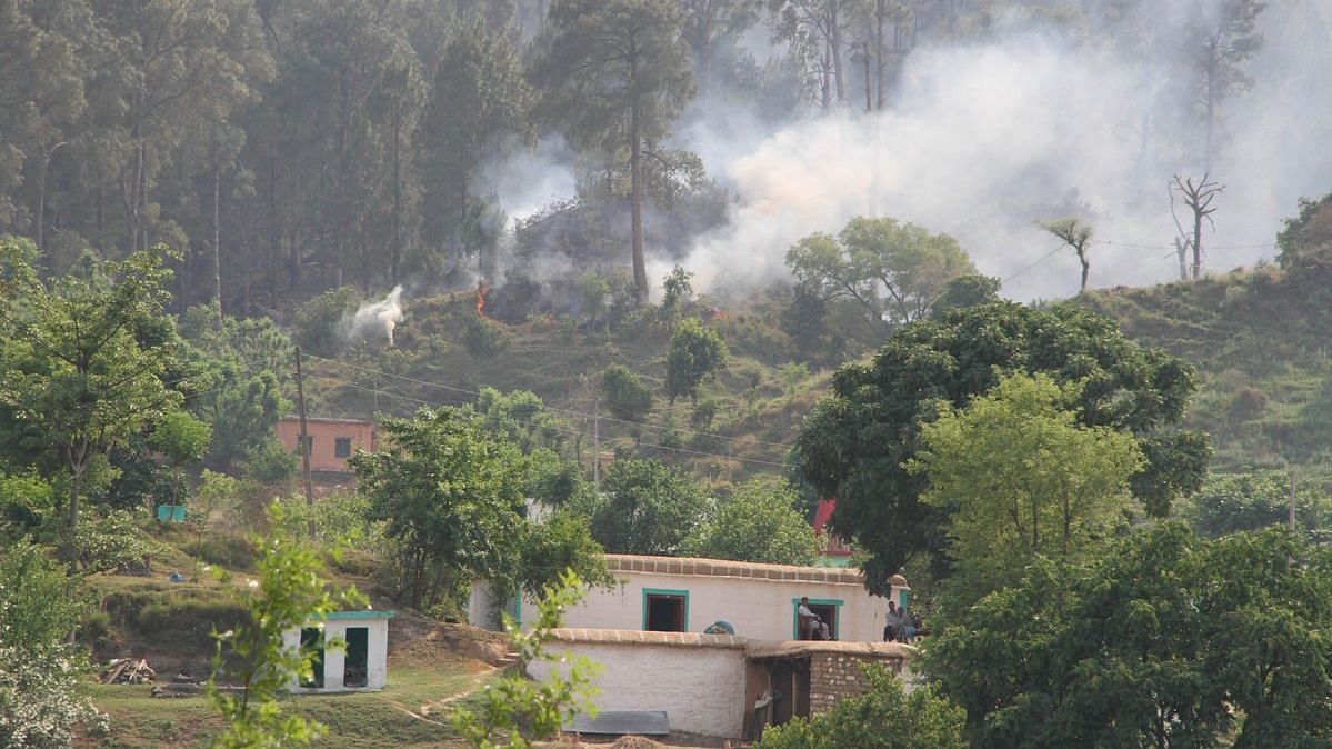  Indian and Pakistani armies traded heavy fire on the Line of Control in Jammu and Kashmir’s Poonch district.