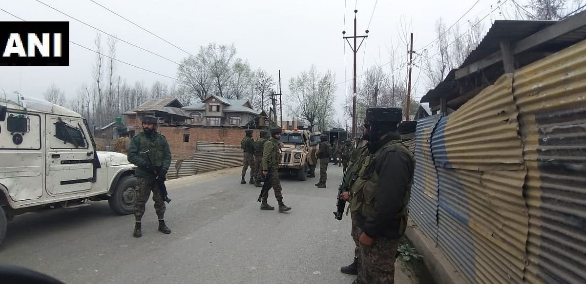 Two to three terrorists are believed to be trapped in the encounter between the security forces and terrorists.