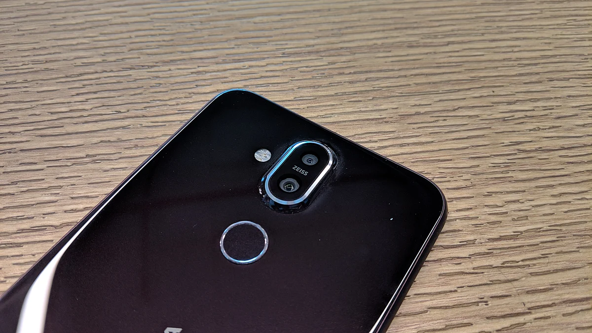 Dual rear cameras on the Nokia 8.1