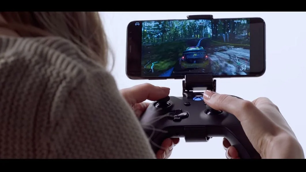 Microsoft displays the xClod by running the Xbox game Forza on a smartphone.