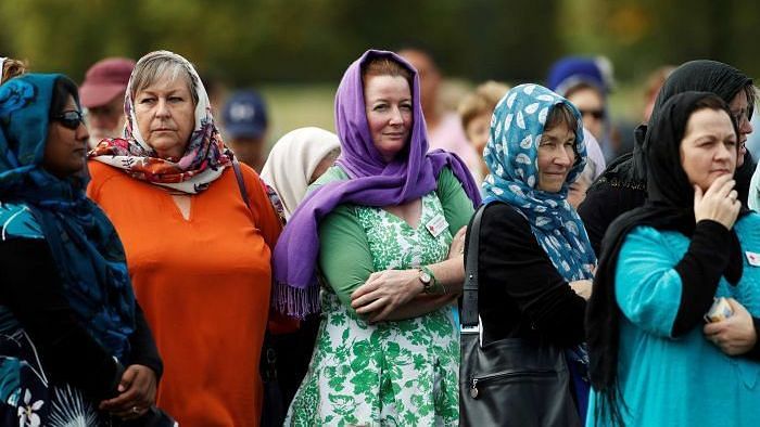 New Zealand Women Wear Headscarves in Support of Muslim Community 