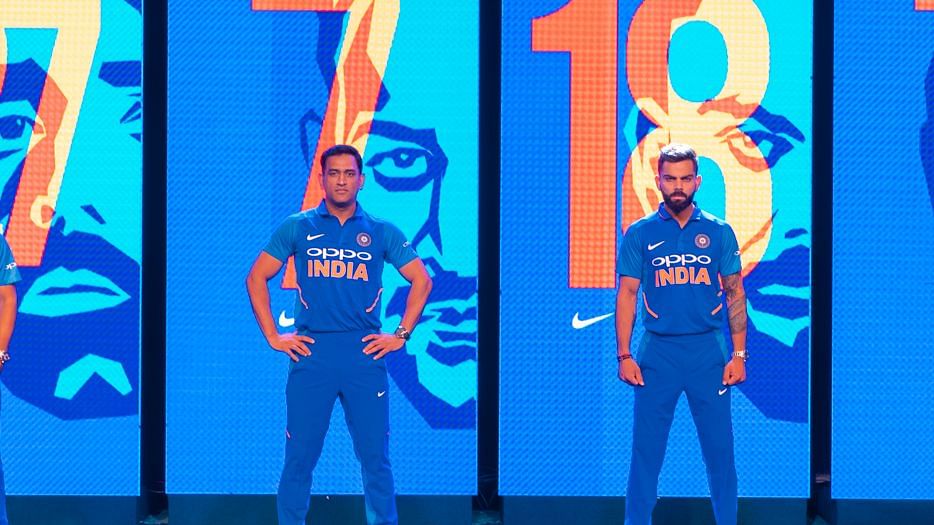 MS Dhoni and Virat Kohli at the launch of the Indian jersey for the 2019 World Cup.