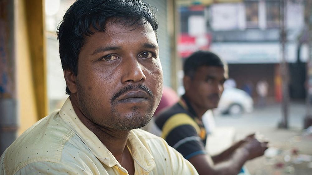 Illiterate mason Jalaluddin Shaikh of Murshidabad in Bengal came to Kochi in Kerala seven years ago. Until November 2016, he earned Rs 22,000 every month, saving Rs 15,000 to send home. Now, he earns Rs 16,000 and he finds work three to four days a week, down from almost daily.