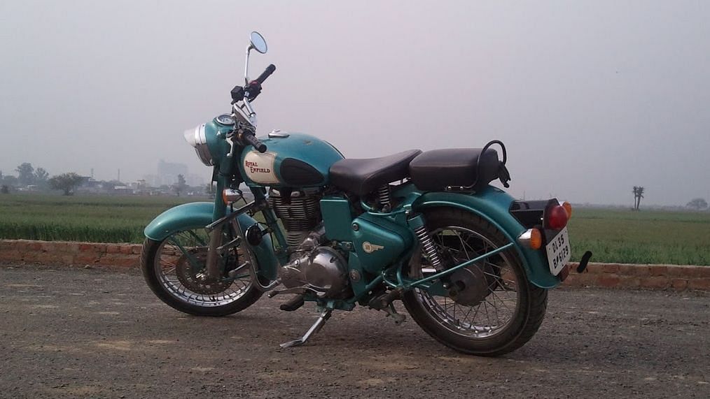 Spy Photos of Upcoming Royal Enfield Classic Show New ...