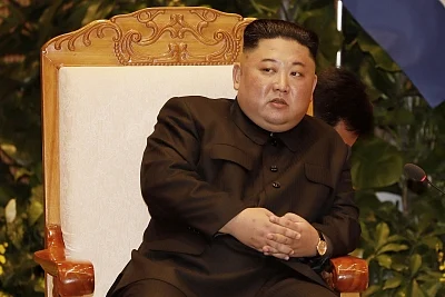 Hanoi: North Korean leader Kim Jong-un holds talks with Vietnamese Prime Minister Nguyen Xuan Phuc (not pictured) at the government building in Hanoi on March 1, 2019, one day after his second summit with U.S. President Donald Trump ended with no deal.(Yonhap/IANS)