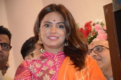 Mumbai: Actress Neetu Chandra during the one-hour long Muhurat trading on Diwali at BSE in Mumbai on Nov 7, 2018. (Photo: IANS)