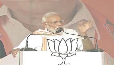 Chitradurga: Prime Minister Narendra Modi addresses a public rally in Chitradurga, Karnataka, on April 9, 2019. (Photo: IANS)