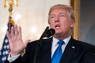 WASHINGTON, Oct. 13, 2017 (Xinhua) -- U.S. President Donald Trump speaks on new Iran strategy at the White House in Washington D.C., the United States, on Oct. 13, 2017. U.S. President Donald Trump rolled out his new Iran strategy on Friday, vowing to deny Tehran "all paths to a nuclear weapon" in a major shift in Washington