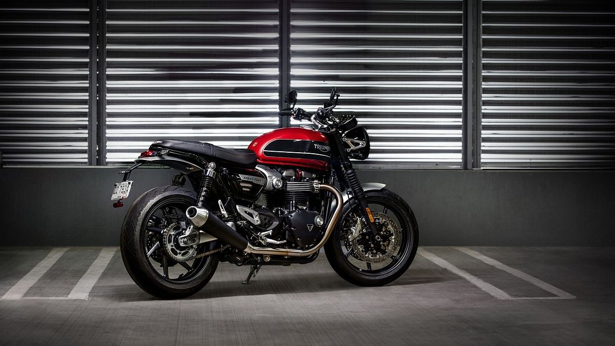 The Triumph Speed Twin comes with a list of 80 accessories to customise it. 