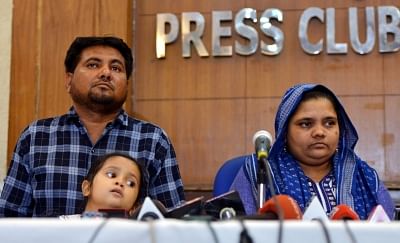 New Delhi: Gujarat gang-rape survivor Bilkis Yakub Rasool Bano with her husband and daughter, during a press conference in New Delhi, on April 24, 2019. Bano was gang-raped at the age of twenty-one in the post-Godhra riots in 2002. (Photo: IANS)