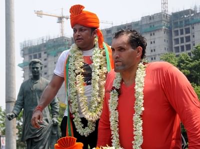 Great Khali joins BJP candidate campaign in Bengal