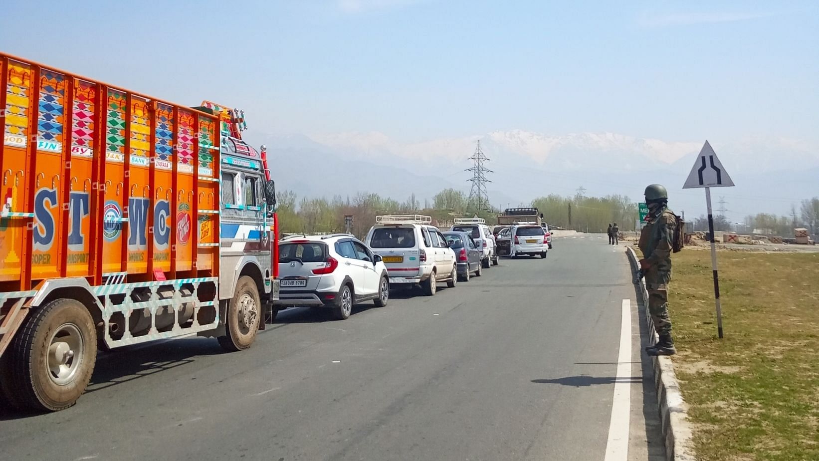 A queue of vehicles seen on the Jammu-Srinagar highway.&nbsp;
