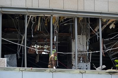 Colombo, April 21, 2019 (Xinhua) -- Photo taken on April 21, 2019 shows the blast scene at Shangri-La hotel in Colombo, Sri Lanka. Sri Lankan authorities said on Sunday that the death toll from the explosions which shook the Sri Lankan capital earlier in the day had risen to 185 while 469 others were injured. (Xinhua/A.Hapuarachchi/IANS)