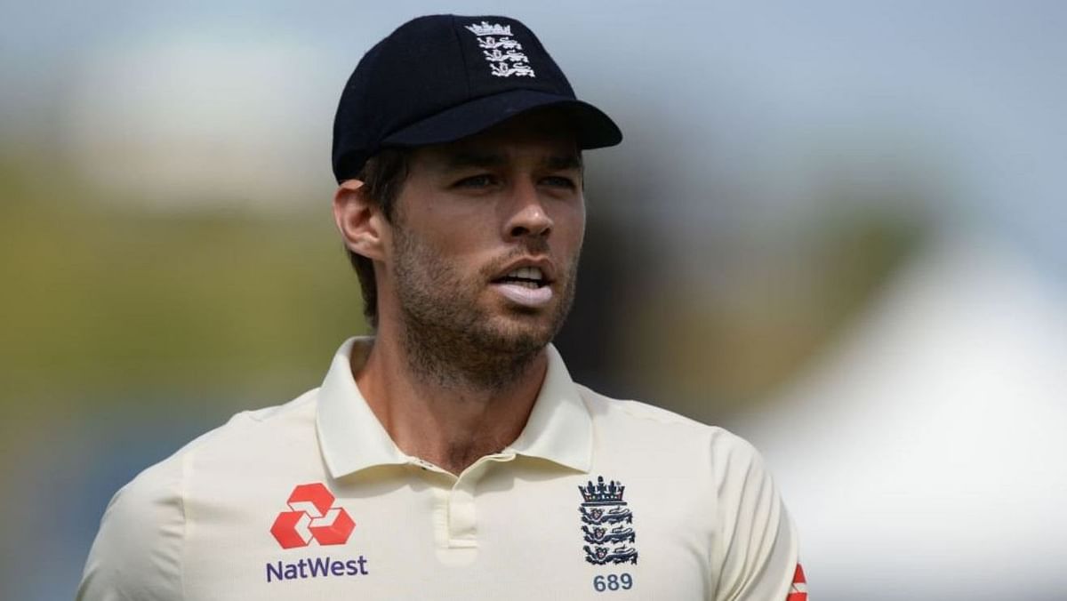Surrey’s Ben Foakes has been called into the England squad to replace Sam Billings.