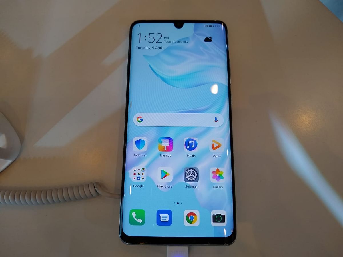 Huawei has launched two new flagship phones that will rival brands like Samsung, Google and Apple.