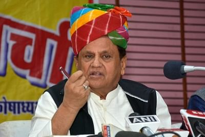 Ahmed Patel urges Gujarat to intervene in interest of farmers