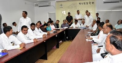 Bhopal: Madhya Pradesh Chief Minister Kamal Nath chairs a meeting with Congress