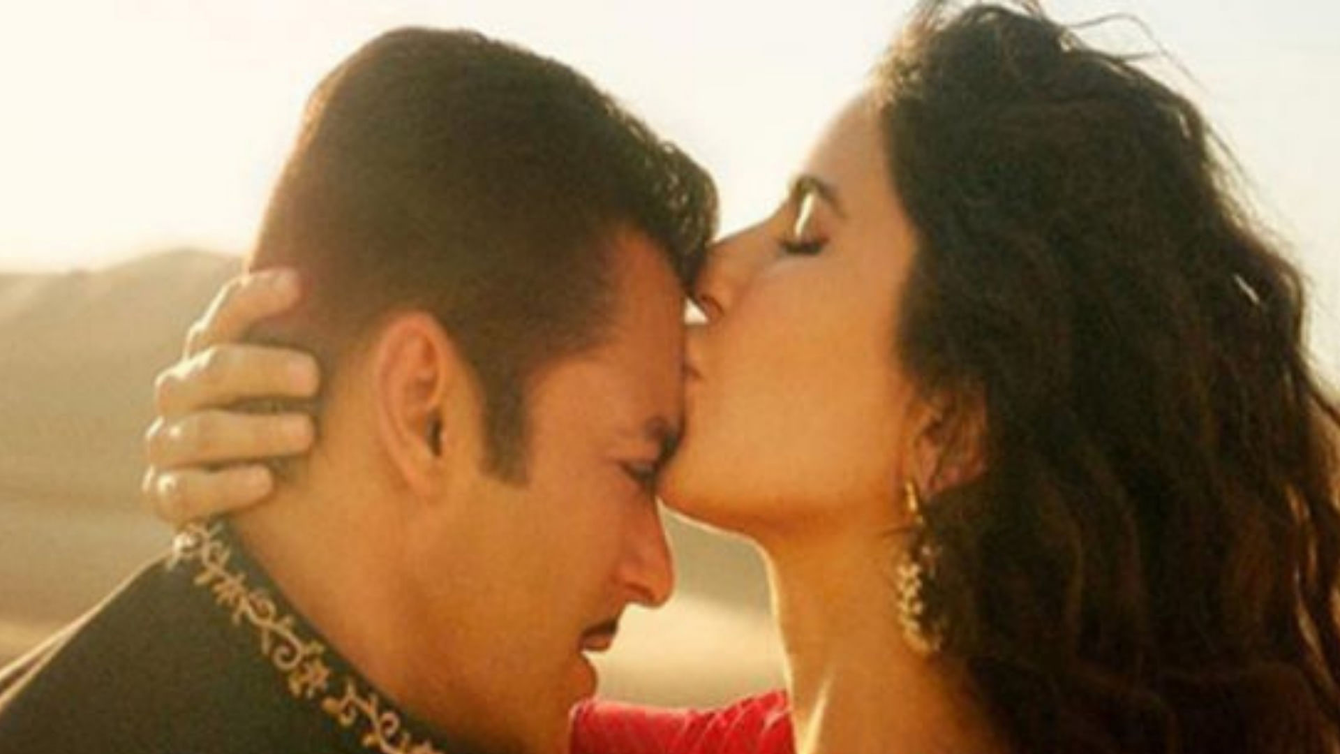 Salman Khan and Katrina Kaif in a still from <i>Bharat</i>.