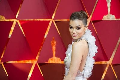 LOS ANGELES, Feb. 27, 2017 (Xinhua) -- Actress Hailee Steinfeld arrives on the red carpet of the 89th Academy Awards at the Dolby Theater in Los Angeles, the United States, on Feb. 26, 2017. (Xinhua/Yang Lei)(gj/IANS)