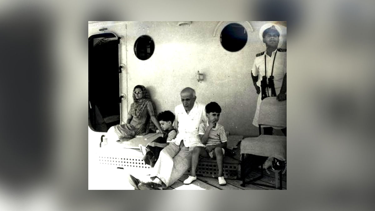 Jawaharlal Nehru with Indira Gandhi, Rajiv and Sanjay aboard INS Delhi in June 1950.&nbsp;