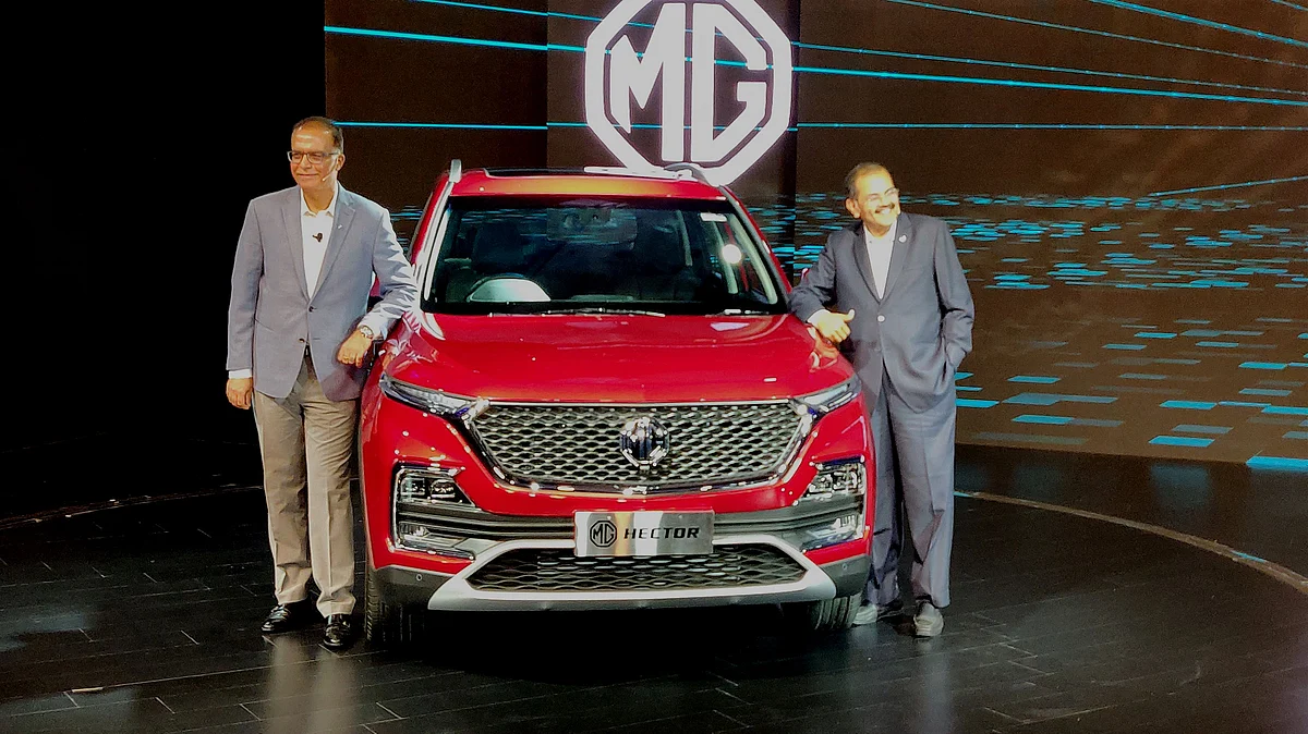 The MG Hector has finally been unveiled. Prices will be announced in June. 