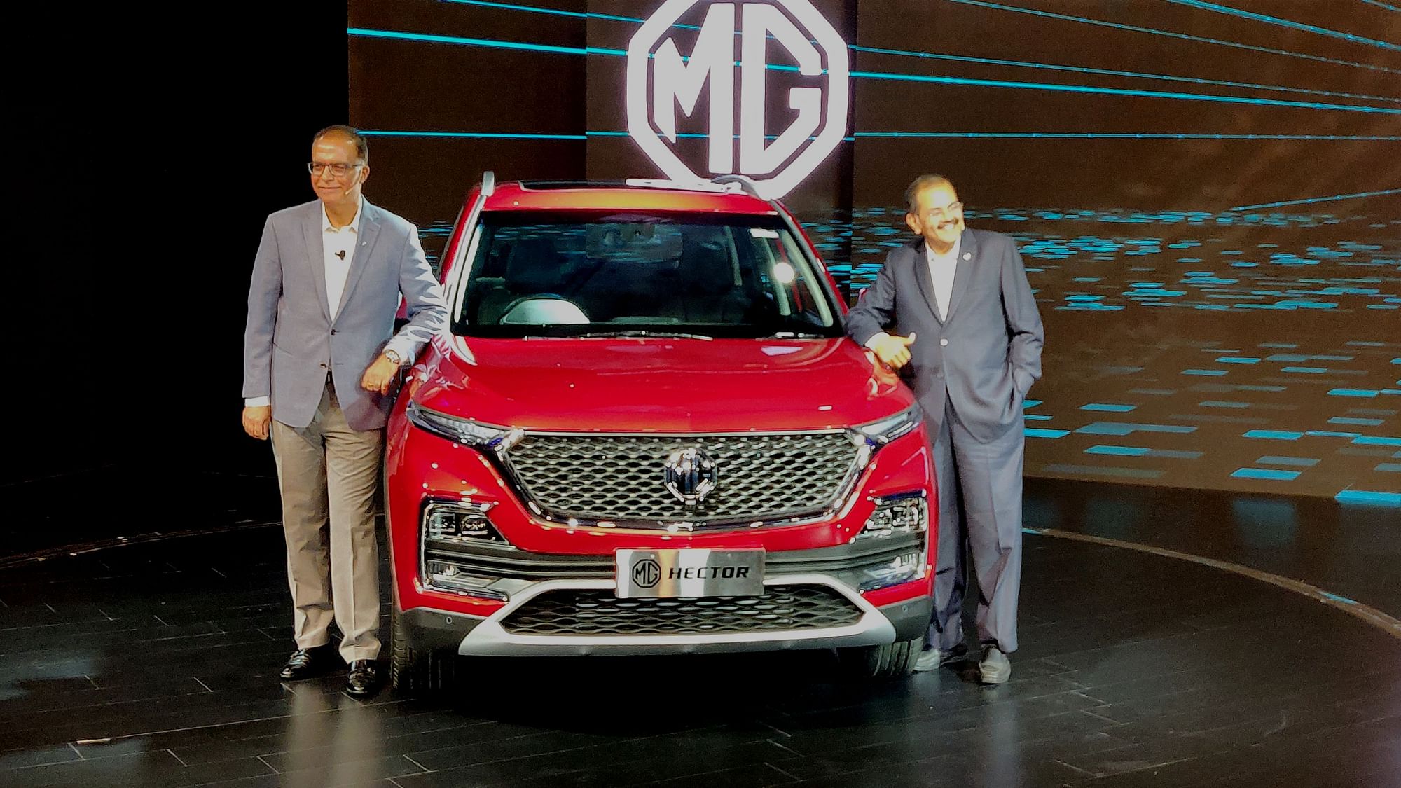 MG Hector SUV Unveiled in India, Price Announcement in ...