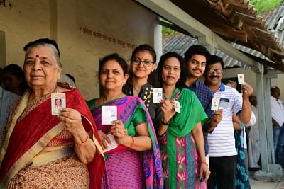 Amaravati: People show their voter
