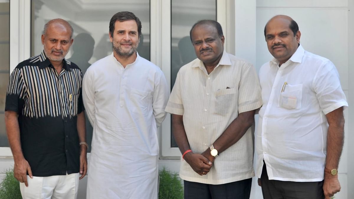 Karnataka CM HD Kumaraswamy met Congress President Rahul Gandhi and assured him the coalition government is safe. 