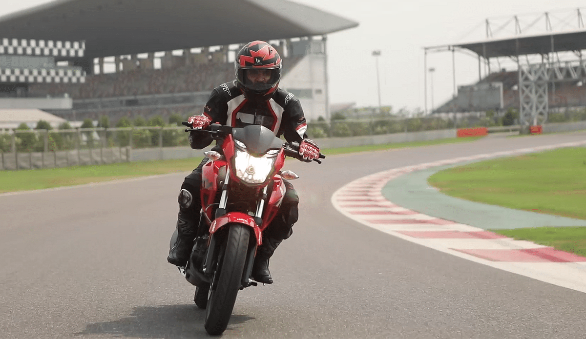 Best 200cc Bikes in India in 2019: List of the Top 200cc ...