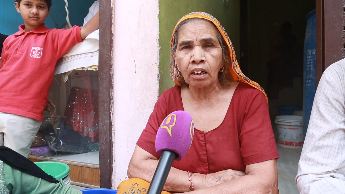 Mayadevi complains that there is acute water shortage in the village. 