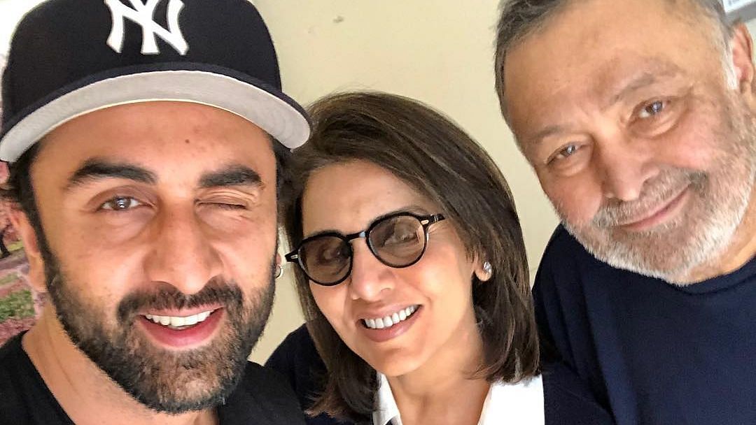 Ranbir Kapoor clicks a selfie with parents Neetu and Rishi.
