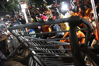Kolkata: Clashes broke out during BJP President Amit Shah