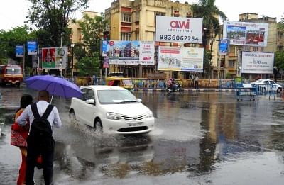 Kolkata: Rains lash Kolkata, on May 3, 2019. (Photo: IANS)