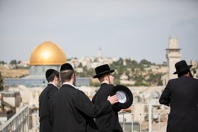 JERUSALEM, May 22, 2017 (Xinhua) -- Ultra-Orthodox Jews look towards the direction of the Western Wall during U.S. President Donald Trump