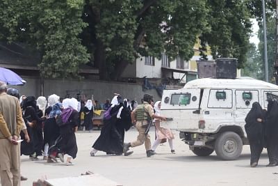 Sopore: Students stage a protest against the alleged rape of a three-year-old girl in Bandipora district on 9th May; in Sopore on May 13, 2019. The accused, identified as Tahir Ahmad Mir has been arrested and the police has started investigations into the heinous crime. (Photo: IANS)