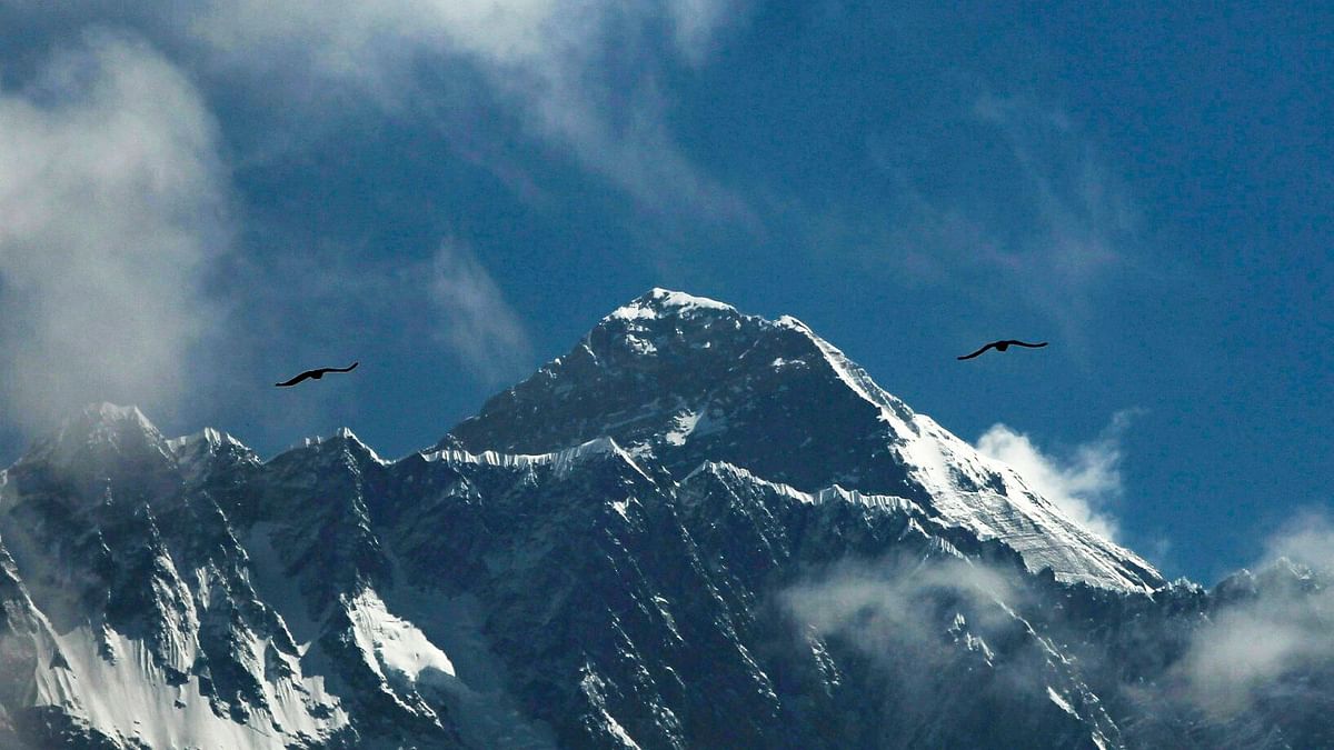 Mt Everest witnessed a traffic jam-like situation as over 200 mountaineers attempted to reach the summit point.