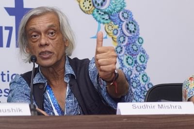 Panaji : Film Director Sudhir Mishra of the film "Jane Bhi Do Yaaro" pay homage to the legendary Director of the film Kundan Shah at a press conference during 48th International Film Festival of India (IFFI-2017), in Panaji, Goa on November 23, 2017. (Photo: IANS)