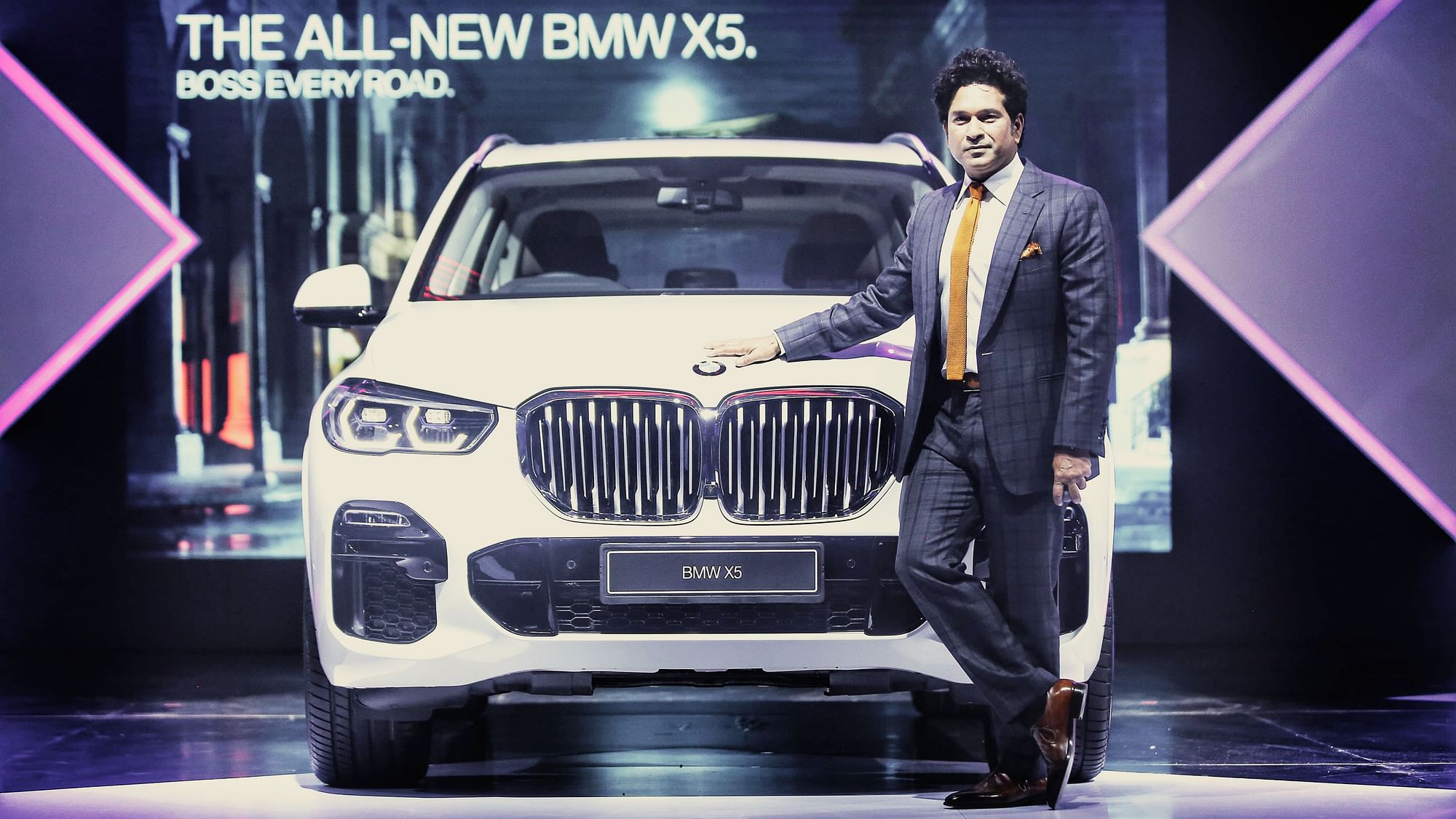 The 2019 BMW X5 with brand ambassador Sachin Tendulkar.&nbsp;