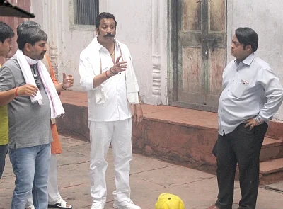 Mathura: Actor Mukesh Tiwari during the shooting of his upcoming film "The Exchange Offer" in Mathura on May 6, 2017. (Photo: IANS)