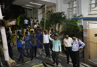 Kolkata: Clashes broke out during BJP President Amit Shah