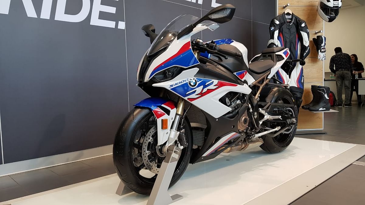 The BMW S1000RR comes with a 999cc  motor that puts out 207 bhp of power and can go from 0-100 kmph in 2.6 seconds.
