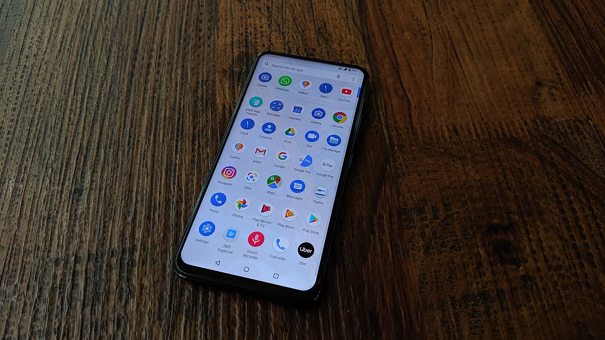 Asus 6Z sports a 6.4-inch screen with 92 percent screen to body ratio.